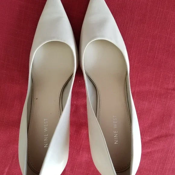 Shoes - Picture 1 of 2